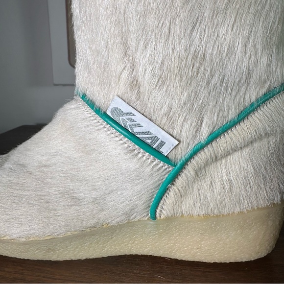 Dival Italy Size US 8 Vintage Goat Fur Wool Winter Boots Ivory Tribal Snow - Picture 8 of 9